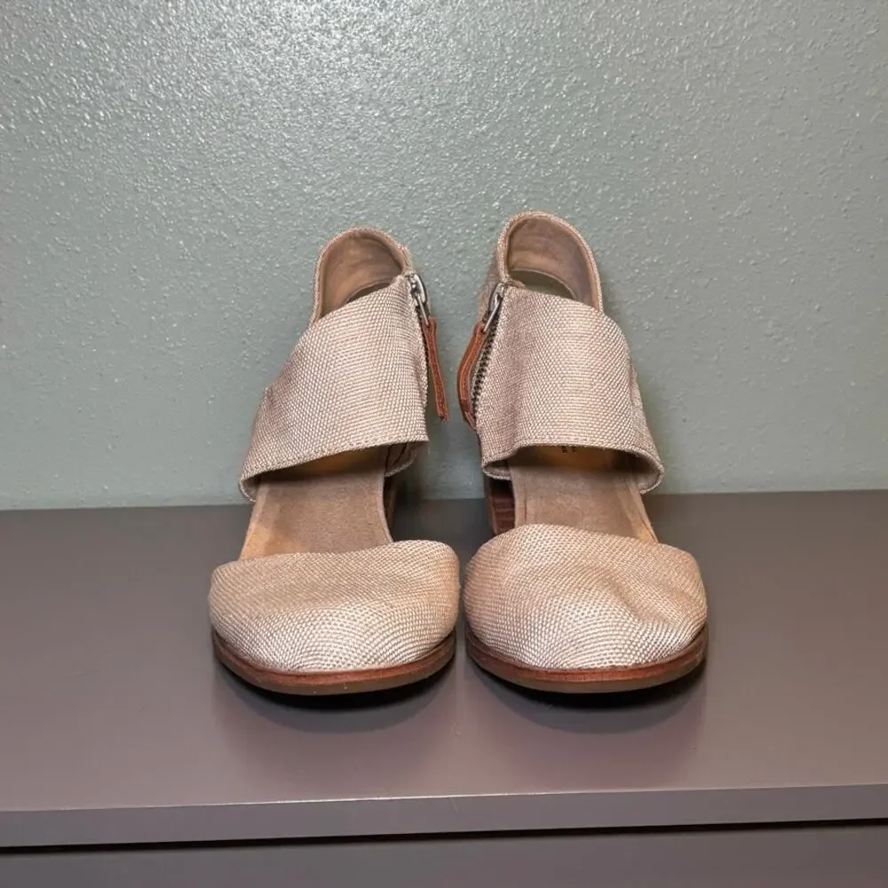 Toms step out